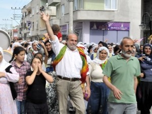 “AKP Mahkemelere ve Meclise El Koydu”