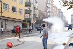 HDP’den Arınç’a: Birinin Başına Yıkılan Dünya, Herkesin Başına Yıkılmış Olur